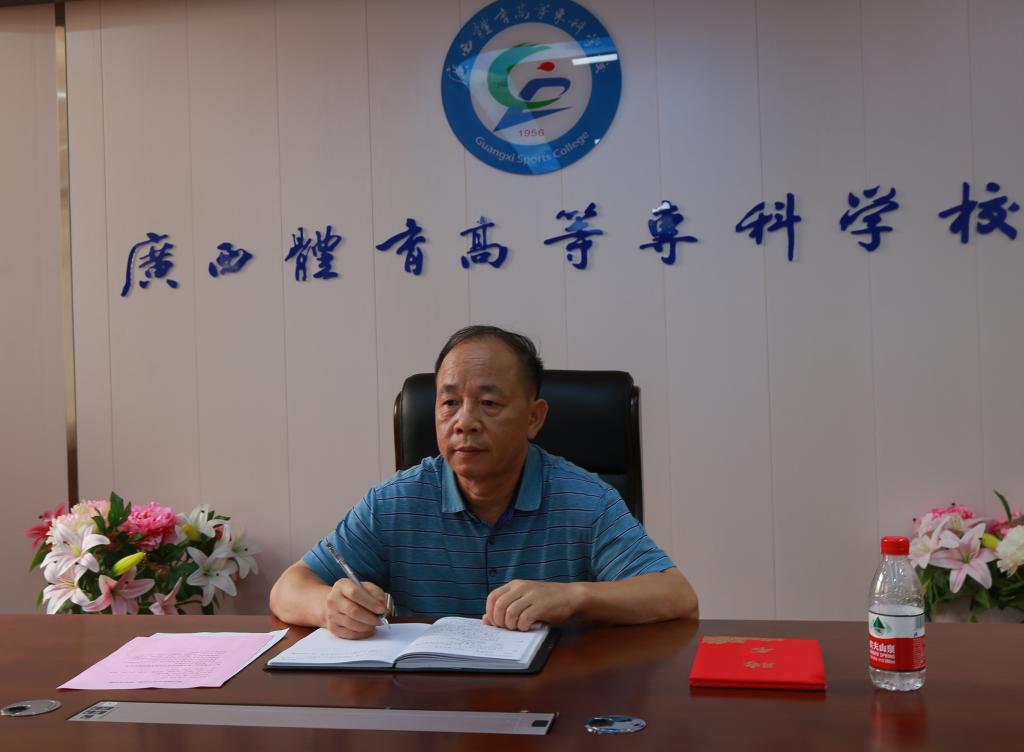 覃杨彬副校长布置期末教学工作