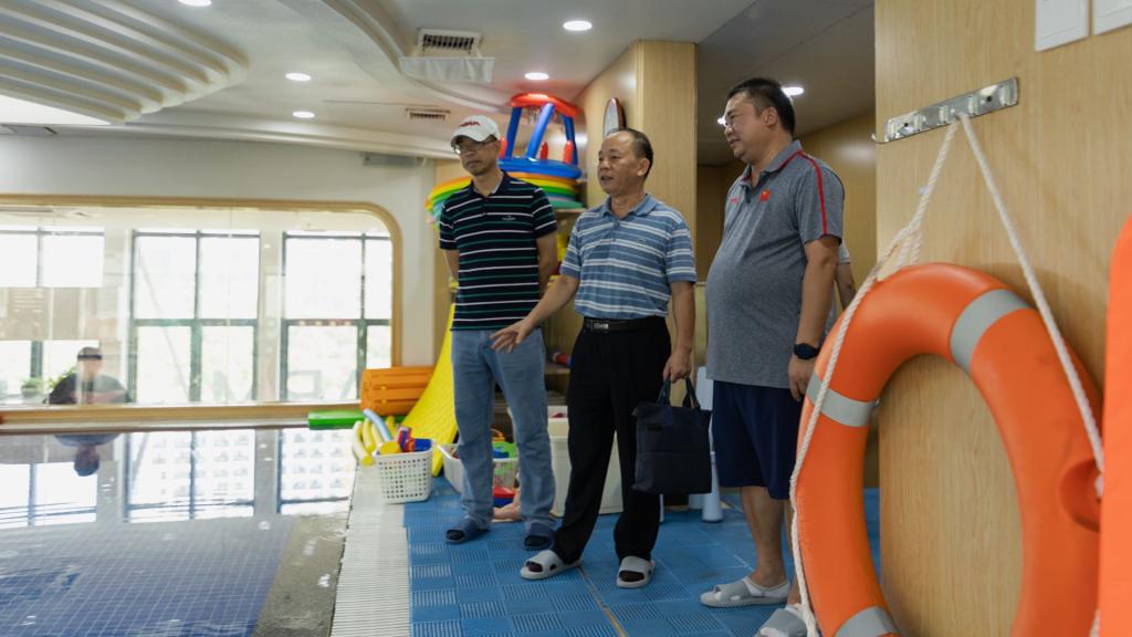 覃杨彬副校长一行实地考察广西鱼跃体育发展有限公司